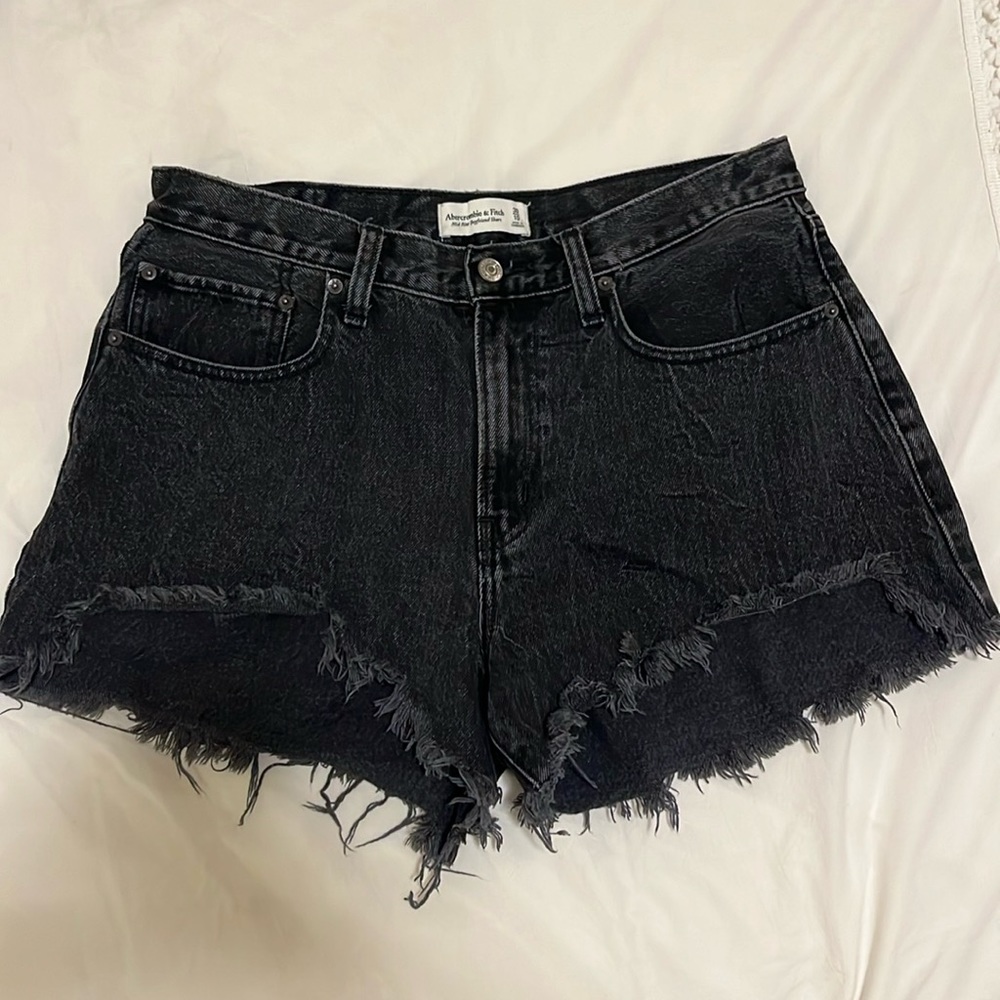 Abercrombie Mid Rise Boyfriend Shorts